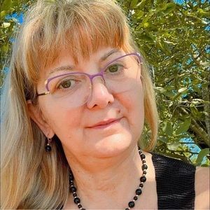 Meet your Posher, Halina